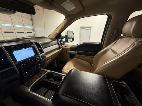 Used 2019 Ford F250 Lariat w/ Tow Technology Bundle AWD/4WD image 21