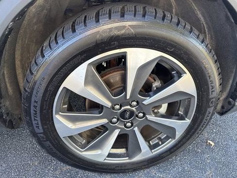Used 2023 Ford Escape Platinum AWD/4WD image 33