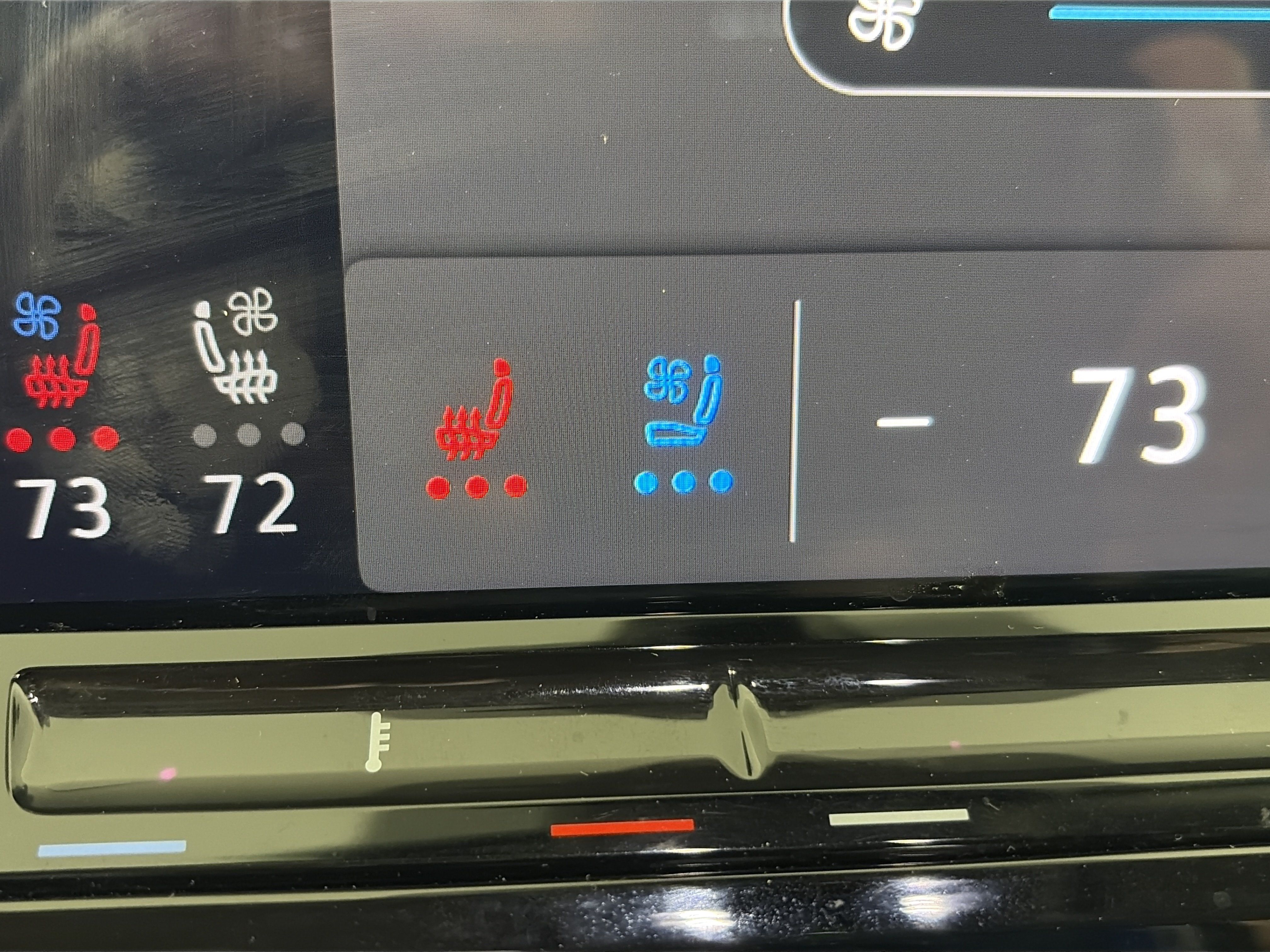 Used 2024 Volkswagen Atlas SE AWD/4WD image 25