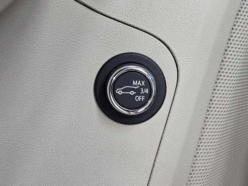 Used 2019 GMC Acadia Denali w/ LPO, Floor Liner Package AWD/4WD image 39
