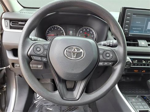 Used 2020 Toyota RAV4 XLE image 9