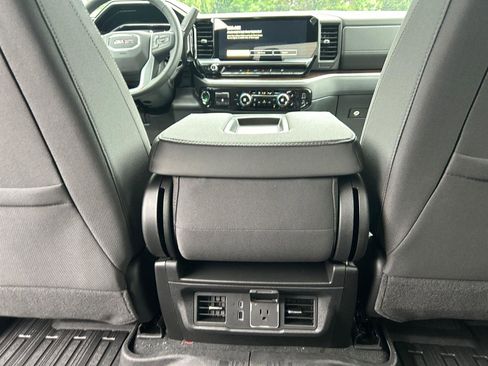 New 2026 GMC Sierra 1500 Elevation w/ LPO, GMC Protection Package AWD/4WD image 17