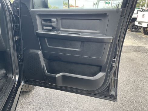 Used 2015 RAM 1500 Express RWD image 37