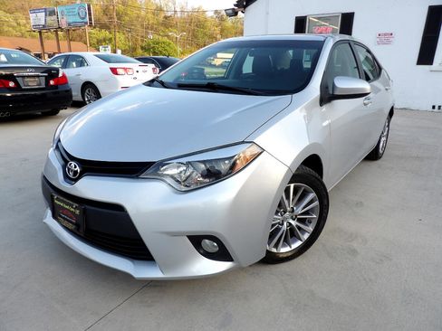 Used 2014 Toyota Corolla LE Premium image 4