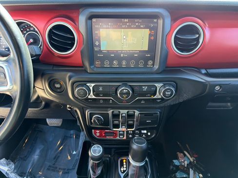 Used 2022 Jeep Gladiator Rubicon w/ Trailer Tow Package image 20