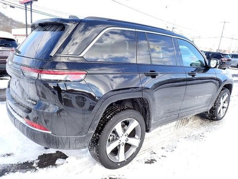 New 2025 Jeep Grand Cherokee Limited w/ Luxury Tech Group II image 7