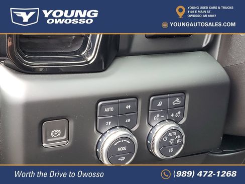 Used 2024 GMC Sierra 1500 AT4 w/ Technology Package AWD/4WD image 12