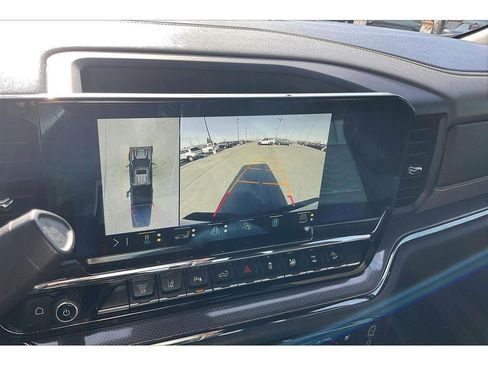 Used 2024 Chevrolet Silverado 2500 ZR2 w/ Technology Package image 23