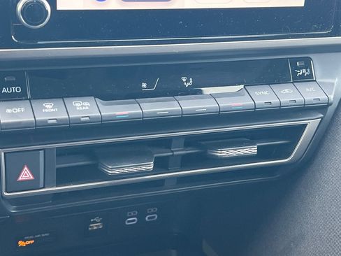 Certified 2025 Toyota Camry LE w/ Convenience Package image 16