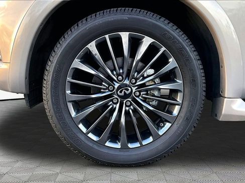 Used 2024 INFINITI QX80 Premium Select w/ Cargo Package image 25