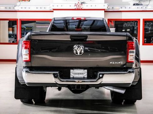 Used 2021 RAM 3500 Tradesman w/ Chrome Appearance Group AWD/4WD image 11