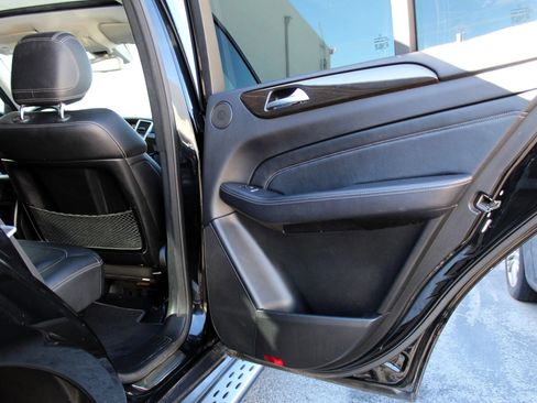 Used 2015 Mercedes-Benz ML 350 ML 350 Sport Utility 4D image 30