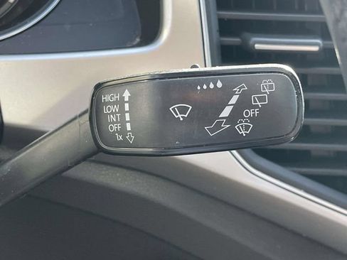 Used 2018 Volkswagen Atlas SE FWD image 26