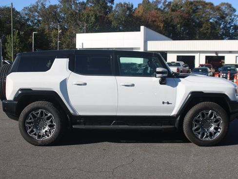 New 2025 GMC Hummer EV 3X image 8
