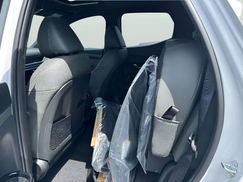 New 2025 Hyundai Santa Cruz Limited AWD/4WD image 8