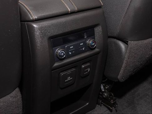 Used 2020 Chevrolet Traverse Premier w/ Redline Edition AWD/4WD image 19