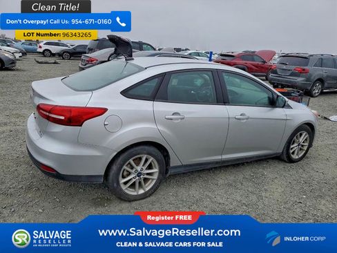 Used 2018 Ford Focus SE image 4