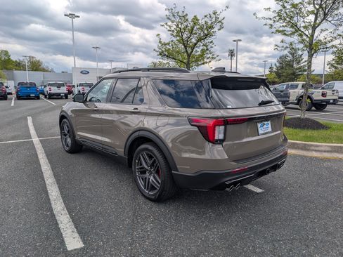 New 2026 Ford Explorer ST image 3