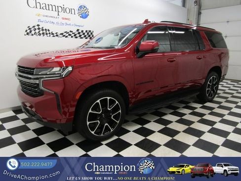 Used 2022 Chevrolet Suburban RST w/ Luxury Package RWD image 11