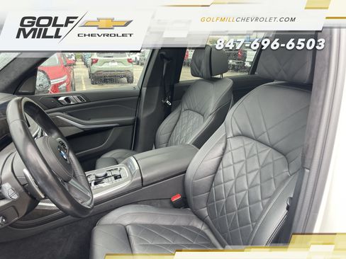 Used 2023 BMW X7 xDrive40i w/ M Sport Package AWD/4WD image 18