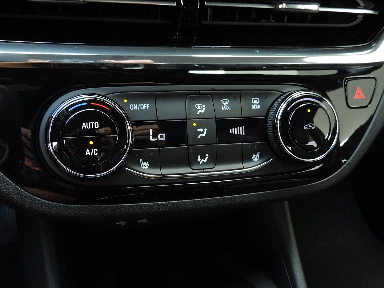 New 2026 Buick Envista Sport Touring w/ Convenience I Package FWD image 18
