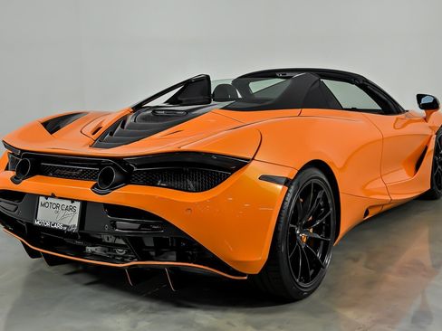 Used 2022 McLaren 720S Performance RWD image 11