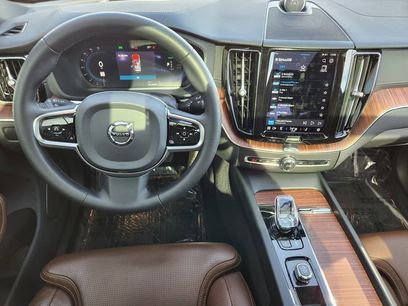 Used 2023 Volvo XC60 T8 Ultimate