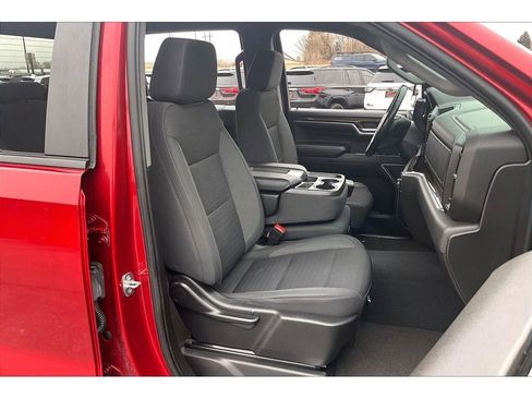 Used 2022 Chevrolet Silverado 1500 RST w/ Z71 Off-Road Package AWD/4WD image 7