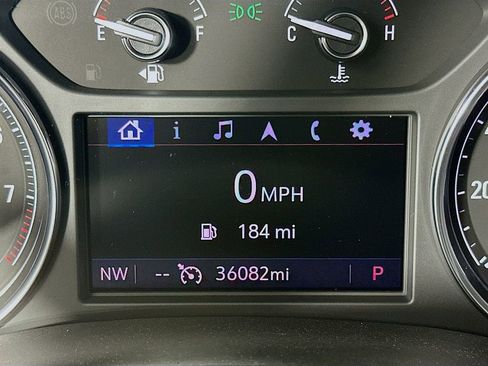 Used 2023 Buick Enclave Essence image 15