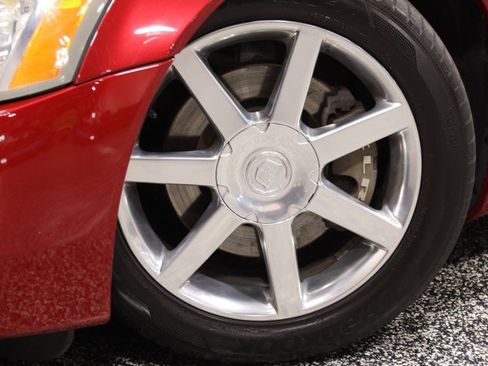 Used 2005 Cadillac XLR RWD image 20