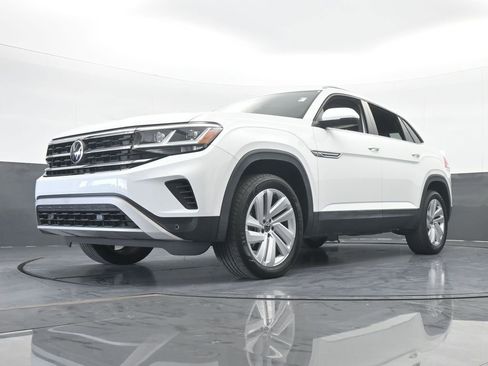 Used 2021 Volkswagen Atlas Cross Sport SE w/ Panoramic Sunroof Package image 60