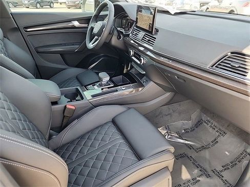 New 2025 Audi SQ5 Premium Plus image 26