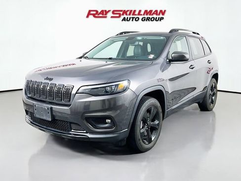 Used 2020 Jeep Cherokee Latitude Plus image 3