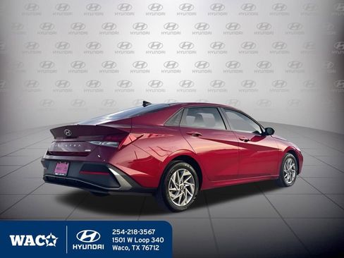 Used 2025 Hyundai Elantra Blue image 20