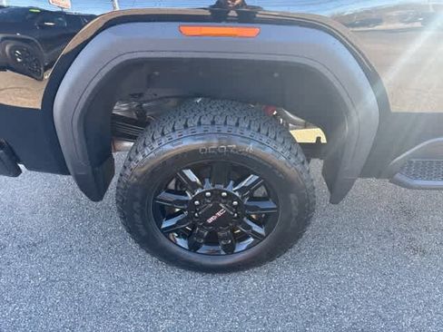 New 2026 GMC Sierra 2500 AT4 w/ AT4 Premium Plus Package image 9