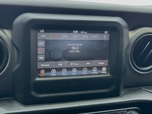 Used 2018 Jeep Wrangler Unlimited Sport S AWD/4WD image 11