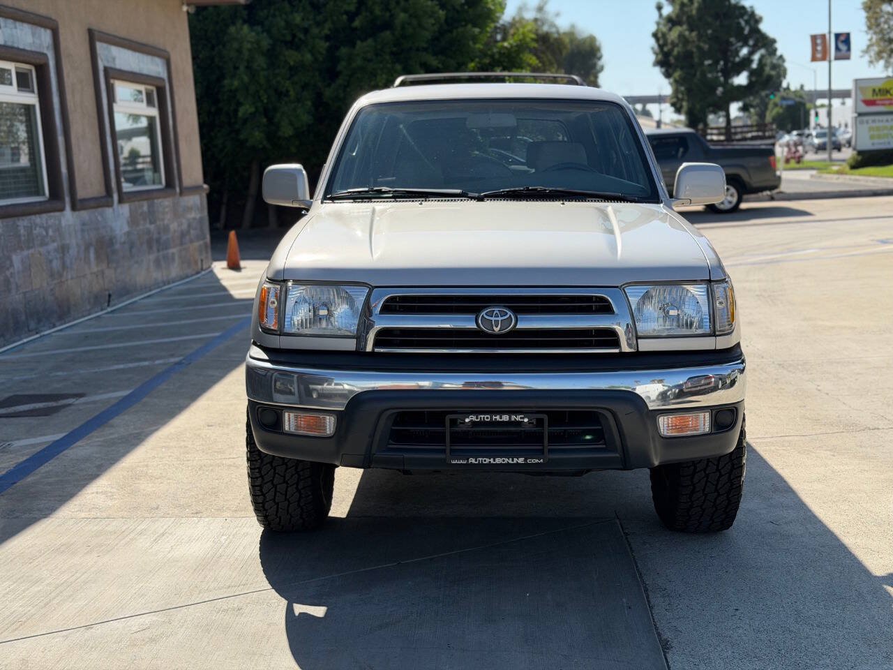 Used 1999 Toyota 4Runner SR5 RWD image 3