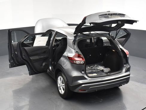 New 2025 Nissan Kicks Play S image 28