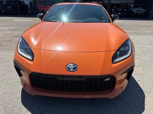 Used 2023 Toyota GR86 10th Anniversary SE RWD image 2