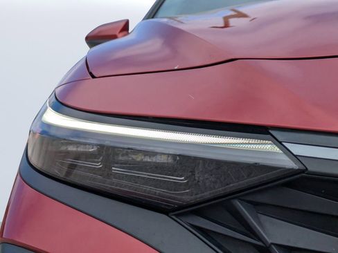 Used 2024 Hyundai Elantra SEL image 10