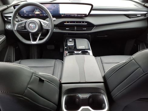 Used 2025 Buick Enclave Sport Touring image 9