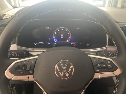 New 2026 Volkswagen Taos SE AWD/4WD image 16