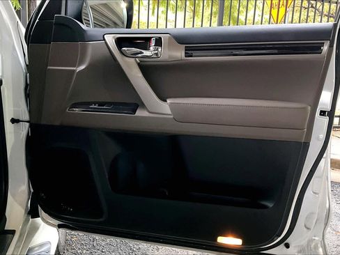 Used 2020 Lexus GX 460 Luxury image 22