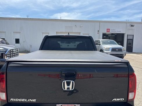 Used 2020 Honda Ridgeline Sport image 4