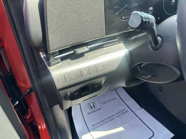 Used 2024 Hyundai Kona Limited AWD/4WD image 12