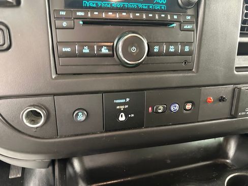 Used 2017 Chevrolet Express 3500 LT w/ LT Preferred Equipment Group RWD image 20