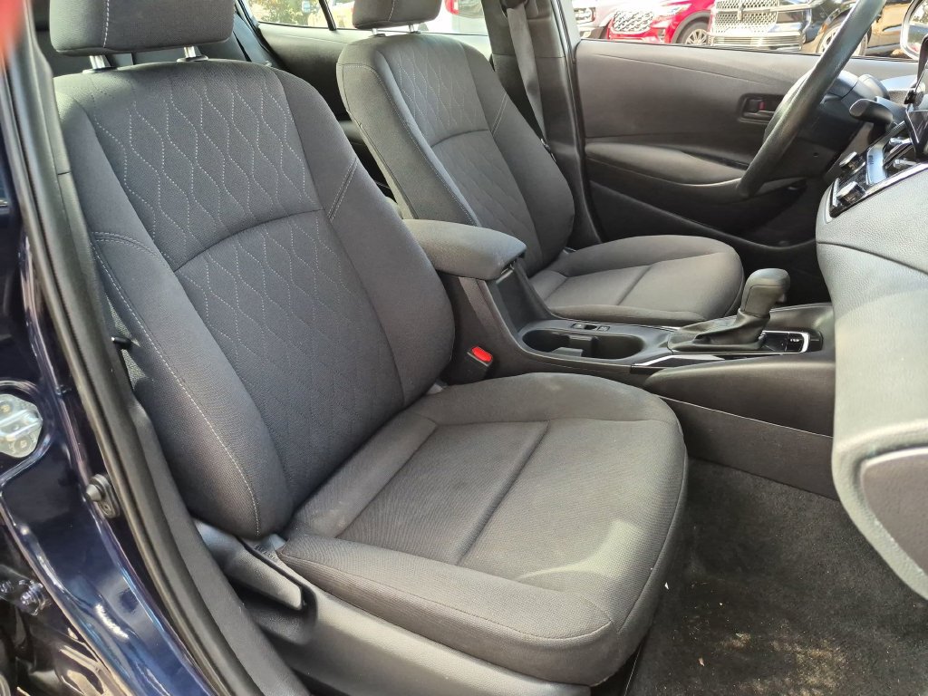 Used 2025 Toyota Corolla LE FWD image 31