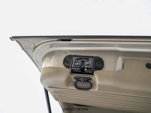 Used 2003 HUMMER H2 w/ Preferred Equipment Group image 76