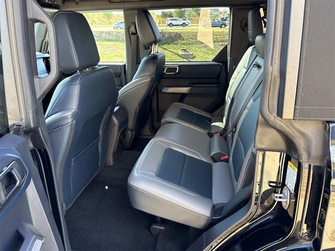 Used 2022 Ford Bronco Outer Banks image 18