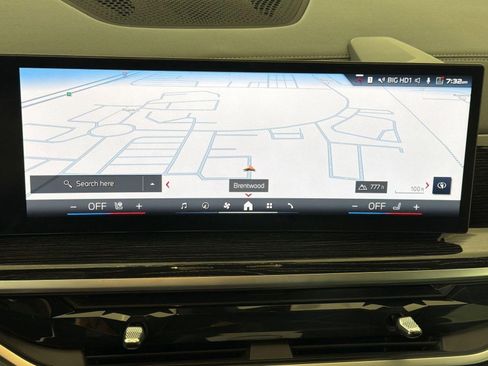 Used 2025 BMW X7 M60i w/ Climate Comfort Package AWD/4WD image 22